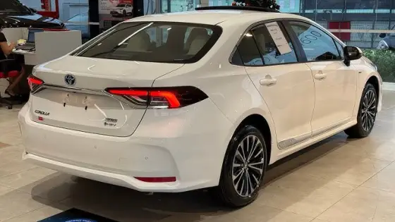 TOYOTA COROLLA 1.8 VVT-I HYBRID FLEX ALTIS PREMIUM CVT TOYOTA COROLLA 1.8 VVT-I HYBRID FLEX ALTIS PREMIUM CVT