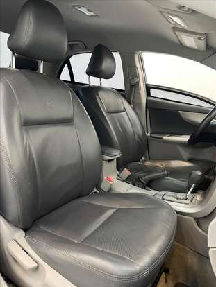 TOYOTA-COROLLA-2013