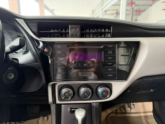 TOYOTA-COROLLA-2018