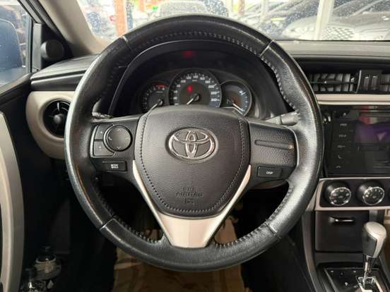 TOYOTA-COROLLA-2018