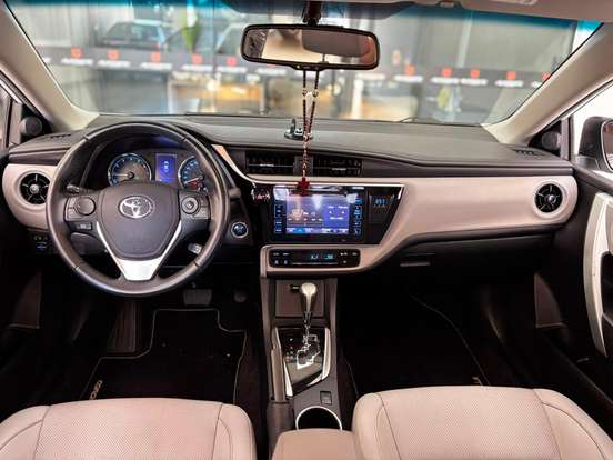 TOYOTA-COROLLA-2017
