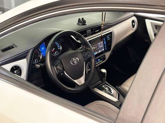 TOYOTA-COROLLA-2017