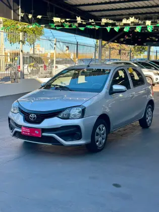 TOYOTA ETIOS 1.3 X 16V FLEX 4P AUTOMÁTICO TOYOTA ETIOS 1.3 X 16V FLEX 4P AUTOMÁTICO