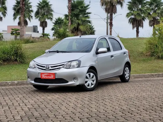 TOYOTA ETIOS 1.3 X 16V FLEX 4P MANUAL TOYOTA ETIOS 1.3 X 16V FLEX 4P MANUAL