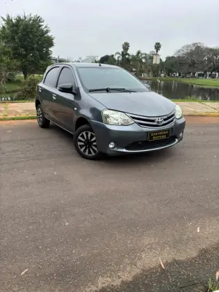 TOYOTA ETIOS 1.3 XS 16V FLEX 4P MANUAL TOYOTA ETIOS 1.3 XS 16V FLEX 4P MANUAL