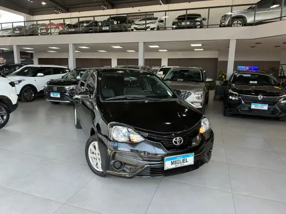 TOYOTA ETIOS 1.5 X PLUS 16V FLEX 4P AUTOMÁTICO TOYOTA ETIOS 1.5 X PLUS 16V FLEX 4P AUTOMÁTICO