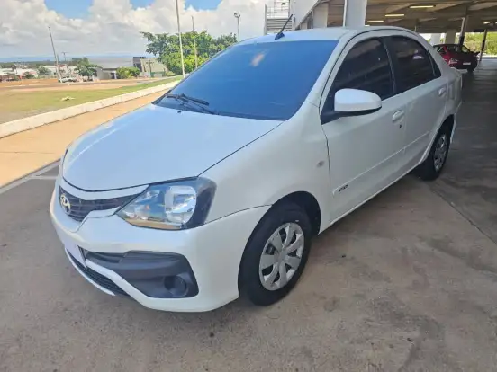 TOYOTA-ETIOS-2019