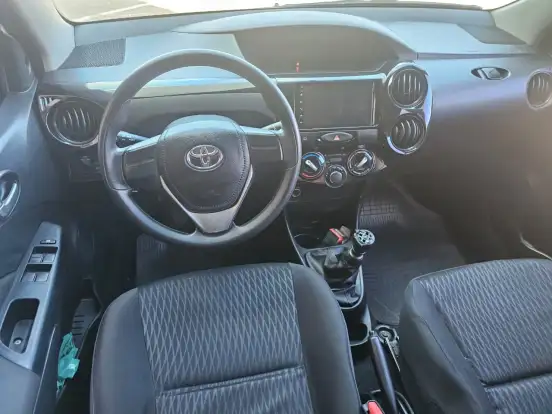 TOYOTA-ETIOS-2019