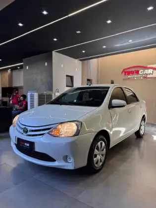 TOYOTA ETIOS 1.5 XS SEDAN 16V FLEX 4P MANUAL TOYOTA ETIOS 1.5 XS SEDAN 16V FLEX 4P MANUAL