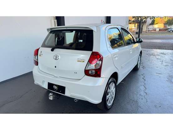 TOYOTA-ETIOS-2019