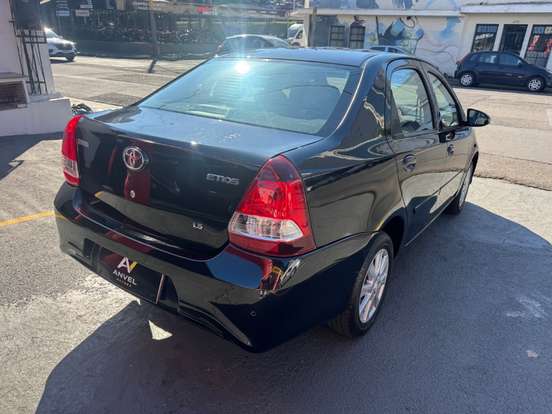 TOYOTA-ETIOS-2019