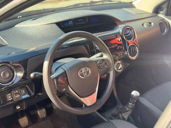 TOYOTA-ETIOS-1.5 X PLUS SEDAN 16V FLEX 4P MANUAL TOYOTA-ETIOS-2019