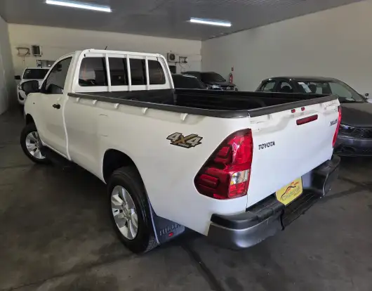 TOYOTA-HILUX-2.8 4X4 CS 16V TURBO DIESEL 2P MANUAL TOYOTA-HILUX-2017