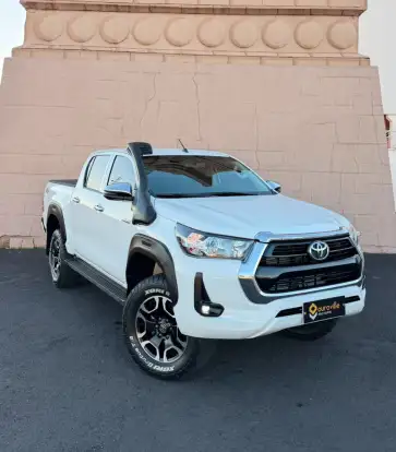 TOYOTA-HILUX-2024