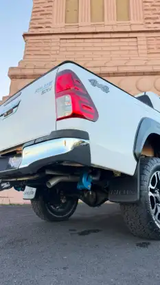 TOYOTA-HILUX-2024