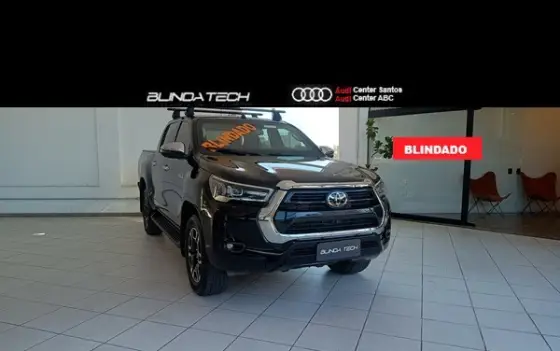 TOYOTA HILUX 2.8 D-4D TURBO DIESEL CD SRX 4X4 AUTOMÁTICO TOYOTA HILUX 2.8 D-4D TURBO DIESEL CD SRX 4X4 AUTOMÁTICO