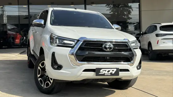 TOYOTA HILUX 2.8 D-4D TURBO DIESEL CD SRX 4X4 AUTOMÁTICO TOYOTA HILUX 2.8 D-4D TURBO DIESEL CD SRX 4X4 AUTOMÁTICO