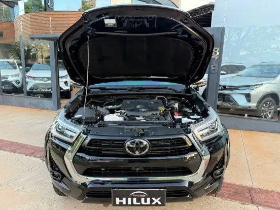 TOYOTA-HILUX-2023
