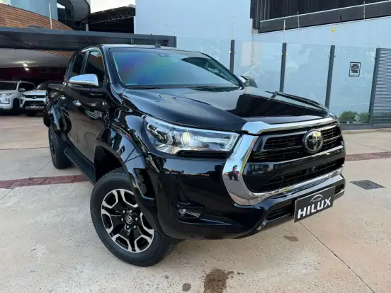 TOYOTA-HILUX-2023
