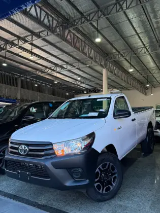 TOYOTA HILUX 2.8 D-4D TURBO DIESEL CHASSI 4X4 AUTOMÁTICO