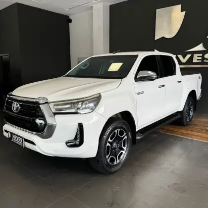 TOYOTA HILUX 2.8 SRV 4X4 CD 16V DIESEL 4P AUTOMÁTICO TOYOTA HILUX 2.8 SRV 4X4 CD 16V DIESEL 4P AUTOMÁTICO
