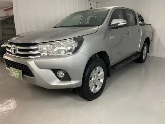 TOYOTA HILUX 2.8 SRV 4X4 CD 16V DIESEL 4P AUTOMÁTICO TOYOTA HILUX 2.8 SRV 4X4 CD 16V DIESEL 4P AUTOMÁTICO