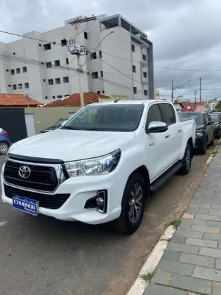 TOYOTA HILUX 2.8 SRV 4X4 CD 16V DIESEL 4P AUTOMÁTICO TOYOTA HILUX 2.8 SRV 4X4 CD 16V DIESEL 4P AUTOMÁTICO