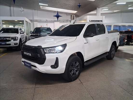 TOYOTA-HILUX-2.8 D-4D TURBO DIESEL CD SR 4X4 AUTOMÁTICO TOYOTA-HILUX-2023
