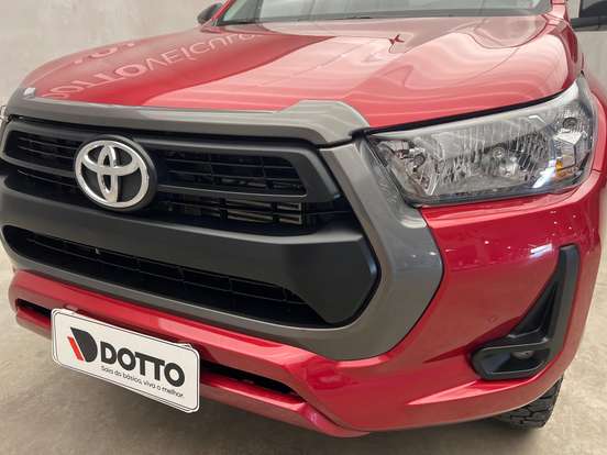 TOYOTA-HILUX-2025