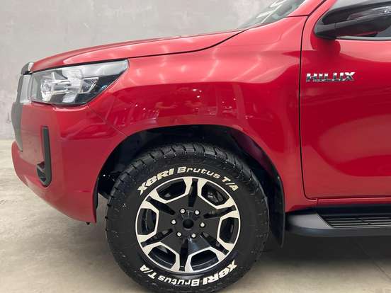 TOYOTA-HILUX-2025