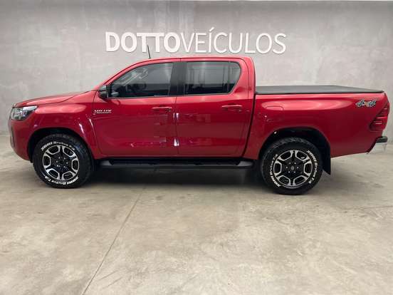 TOYOTA-HILUX-2025