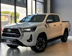 TOYOTA HILUX 2.8 D-4D TURBO DIESEL CD SRX 4X4 AUTOMÁTICO TOYOTA HILUX 2.8 D-4D TURBO DIESEL CD SRX 4X4 AUTOMÁTICO
