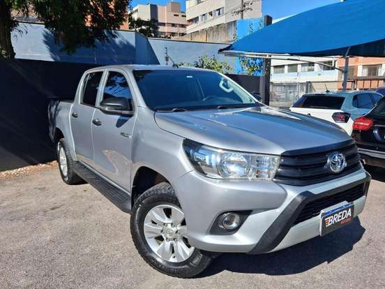 TOYOTA-HILUX-2018