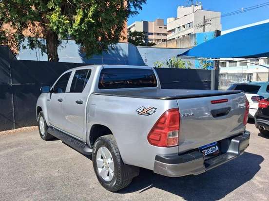 TOYOTA-HILUX-2018