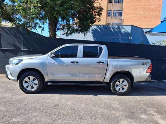 TOYOTA-HILUX-2018