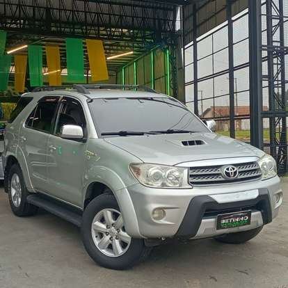 TOYOTA-HILUX-3.0 SRV 4X4 CD 7 LUGARES 16V TURBO INTERCOOLER DIESEL 4P AUTOMÁTICO TOYOTA-HILUX-2011