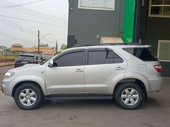 TOYOTA-HILUX-3.0 SRV 4X4 CD 7 LUGARES 16V TURBO INTERCOOLER DIESEL 4P AUTOMÁTICO TOYOTA-HILUX-2011