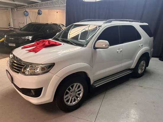 TOYOTA-HILUX SW4-2.7 SR 4X2 16V FLEX 4P MANUAL TOYOTA-HILUX SW4-2014