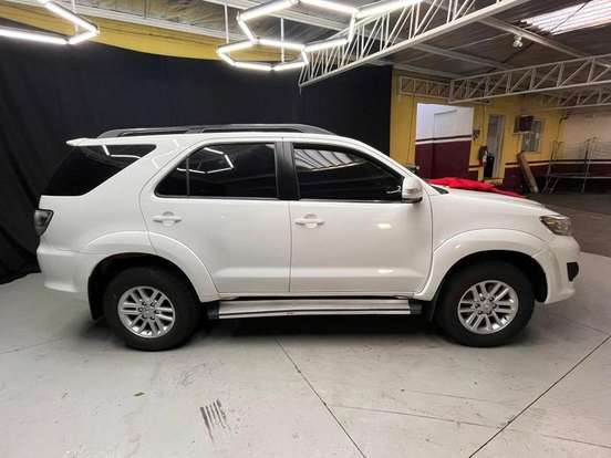 TOYOTA-HILUX SW4-2.7 SR 4X2 16V FLEX 4P MANUAL TOYOTA-HILUX SW4-2014
