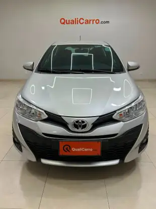 TOYOTA-YARIS-2019