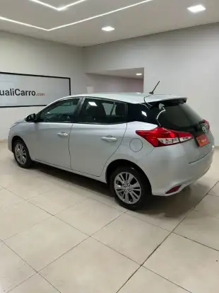 TOYOTA-YARIS-2019