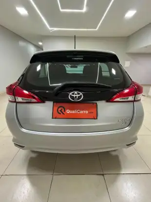 TOYOTA-YARIS-2019