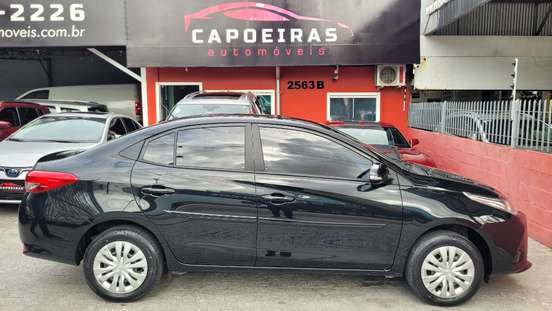 TOYOTA-YARIS-2024