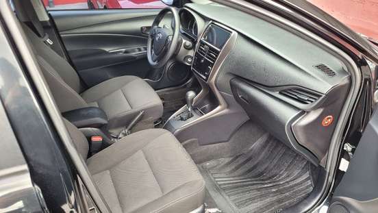TOYOTA-YARIS-2024