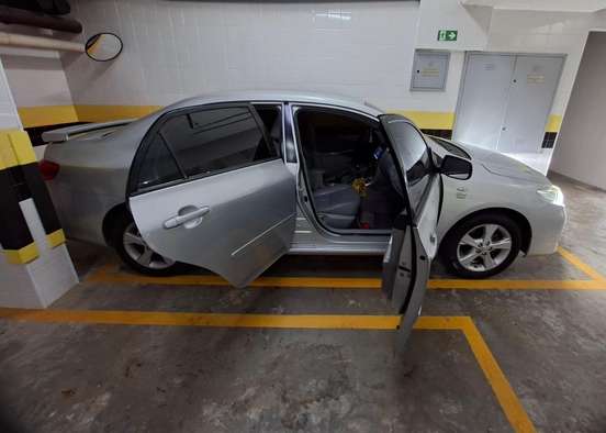 TOYOTA-COROLLA-2012