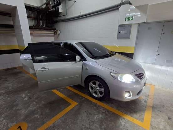 TOYOTA-COROLLA-2012