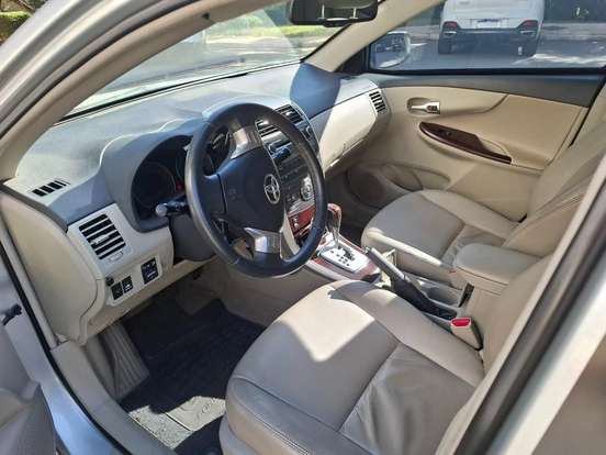 TOYOTA-COROLLA-2011