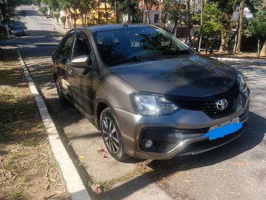 TOYOTA-ETIOS-2018