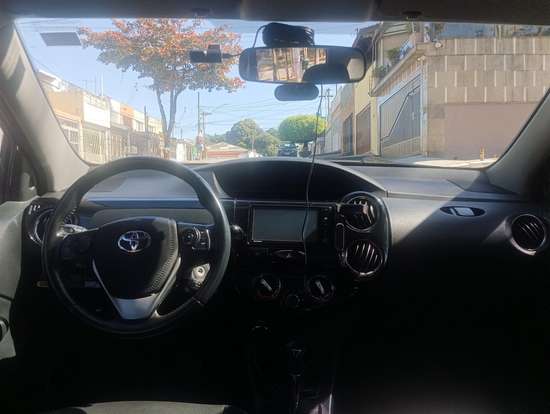 TOYOTA-ETIOS-2018