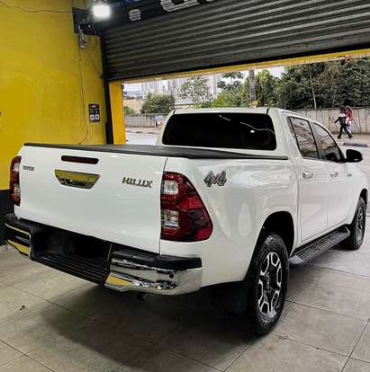 TOYOTA-HILUX-2024